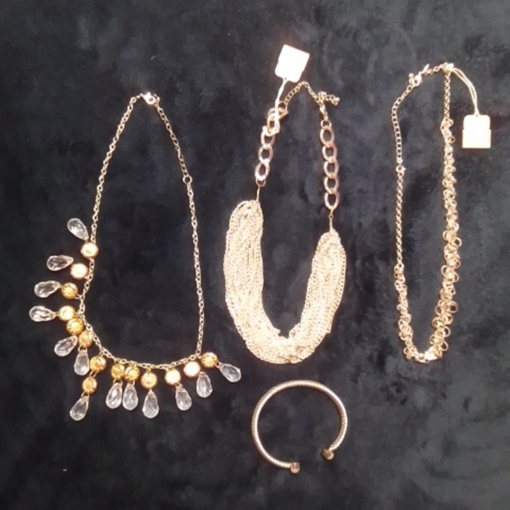 Bundle of necklaces